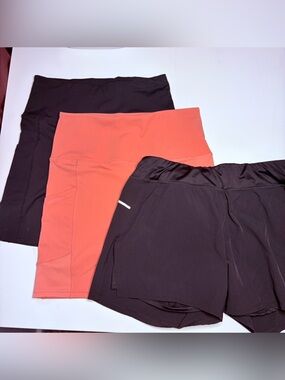 Athletic Shorts Set in Black and Coral